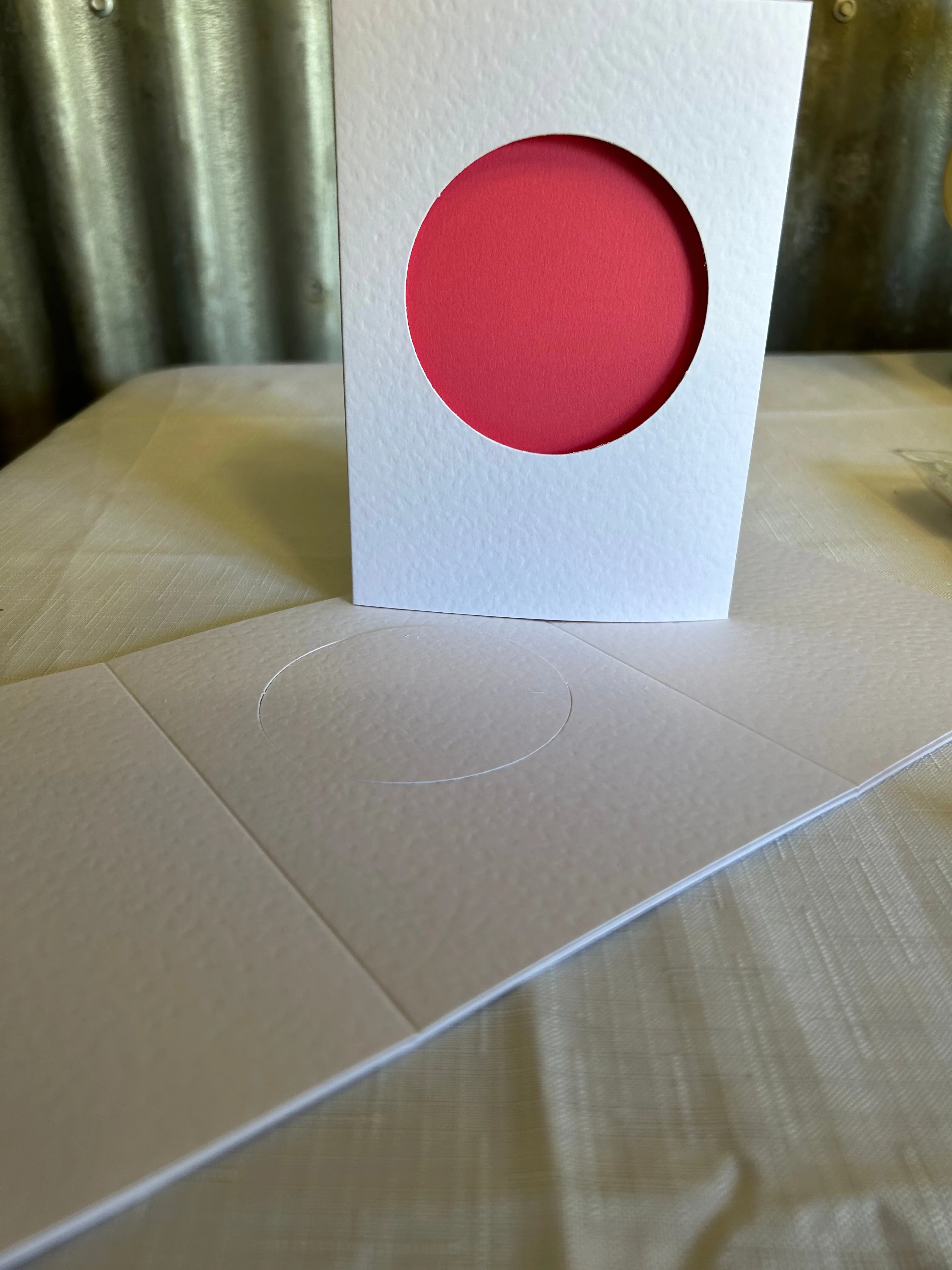 3 Panel Card with Circle Window
