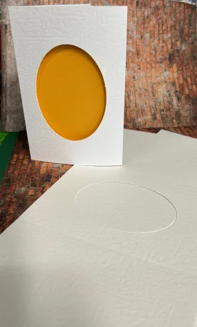 3 Panel Card with Oval Window