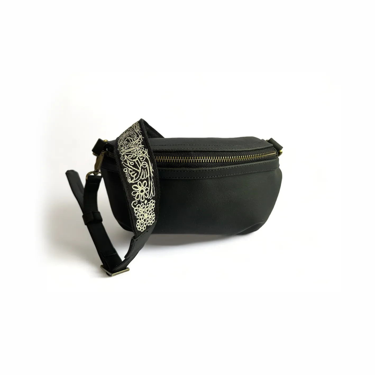AGUSTINA - CESAR FANNY PACK