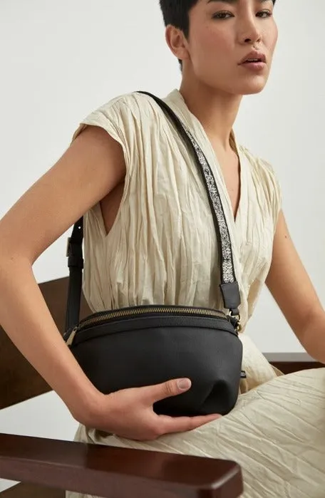 AGUSTINA - CESAR FANNY PACK