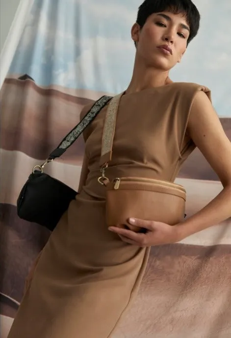 AGUSTINA - CESAR FANNY PACK