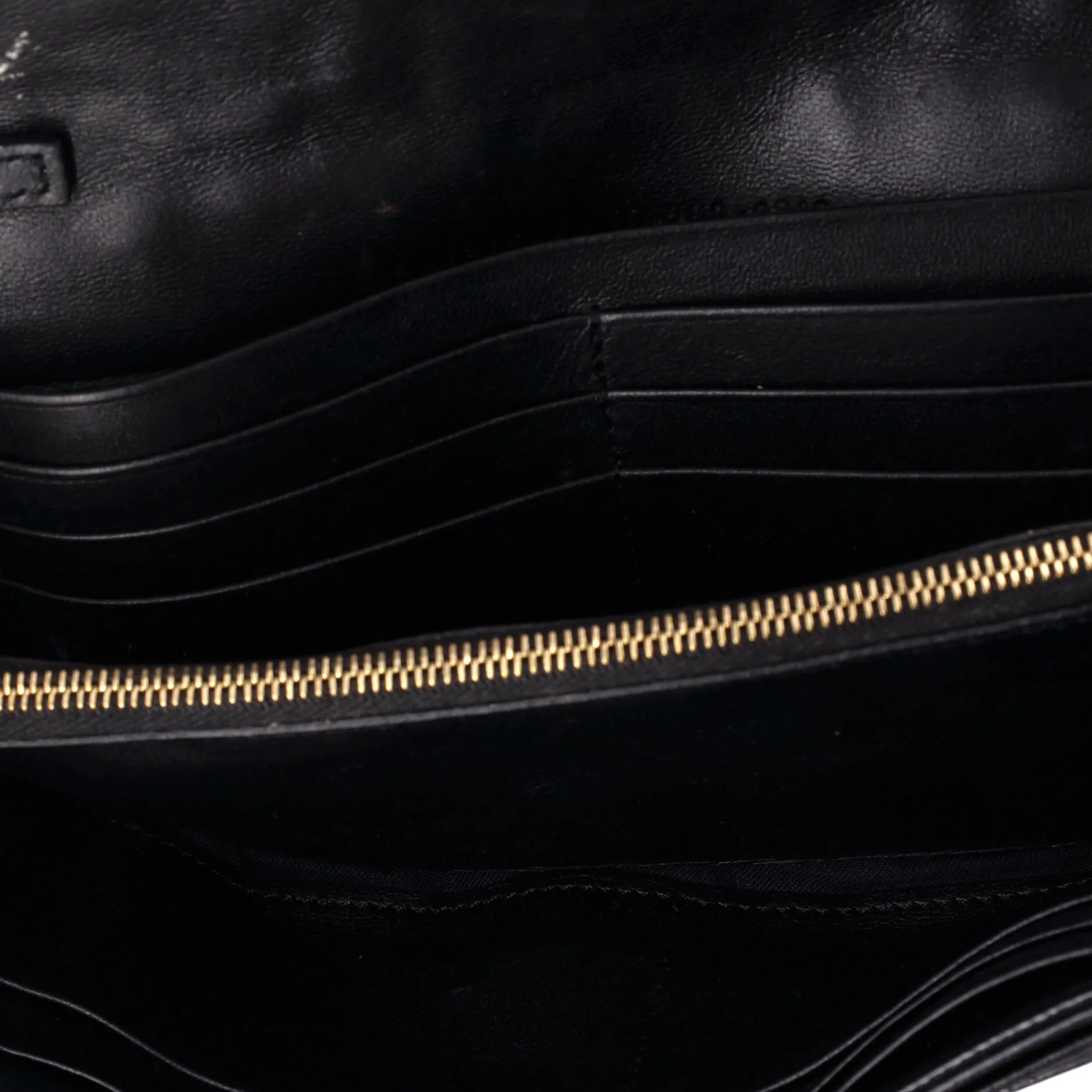 Baguette Continental Wallet on Chain Zucca Embossed Leather