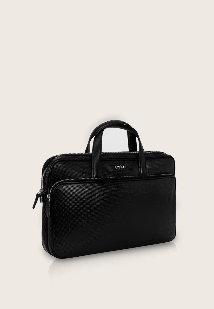 Cedro, the briefcase