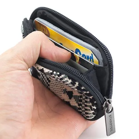 Coyopa Pouch