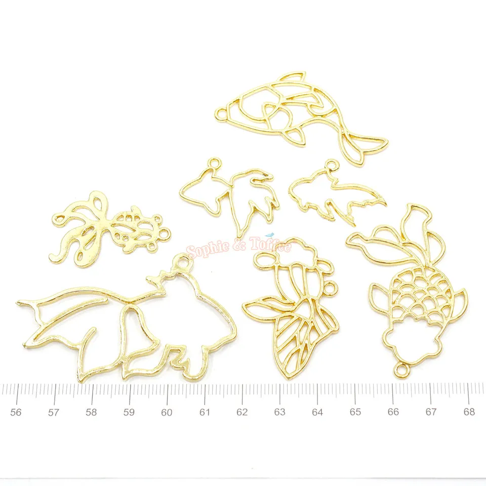 Goldfish Theme Open Bezel Charms (7 pieces)