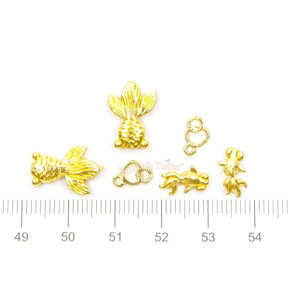 Goldfish with Bubbles Metal Charm Inclusions (15 pieces)